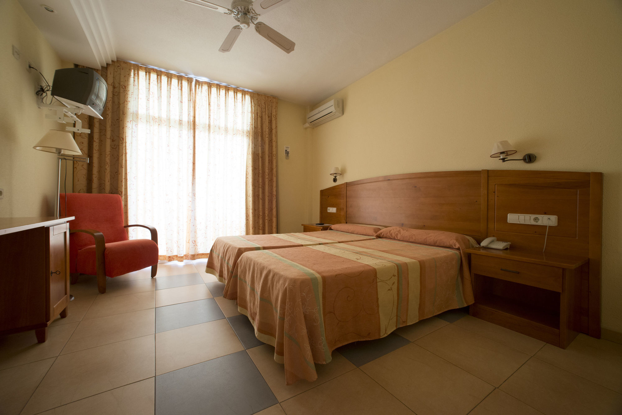 Hotel Tres Anclas 간디아 외부 사진